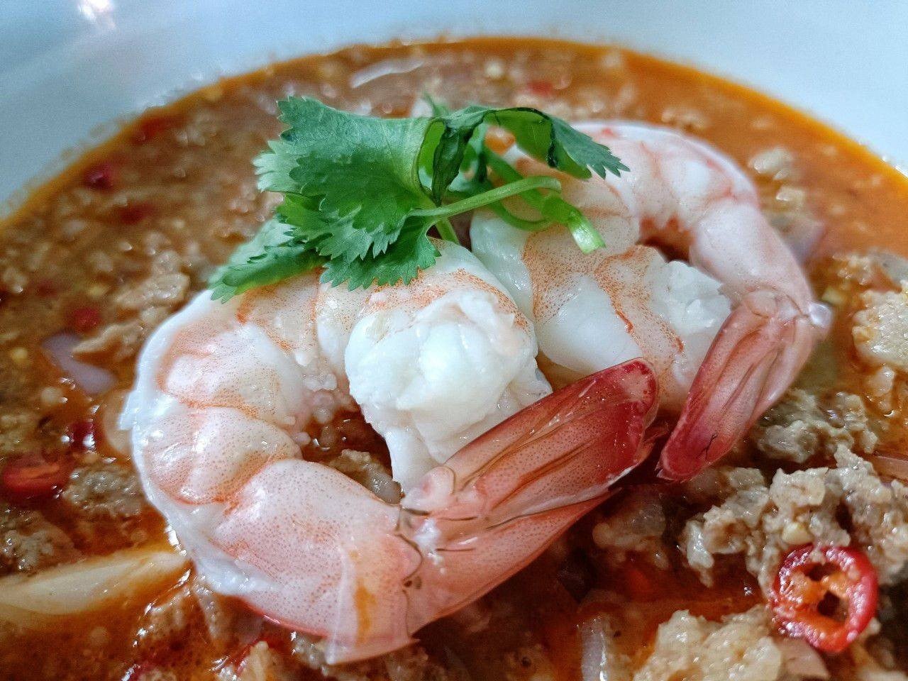 ยำผักบุ้งกรอบ