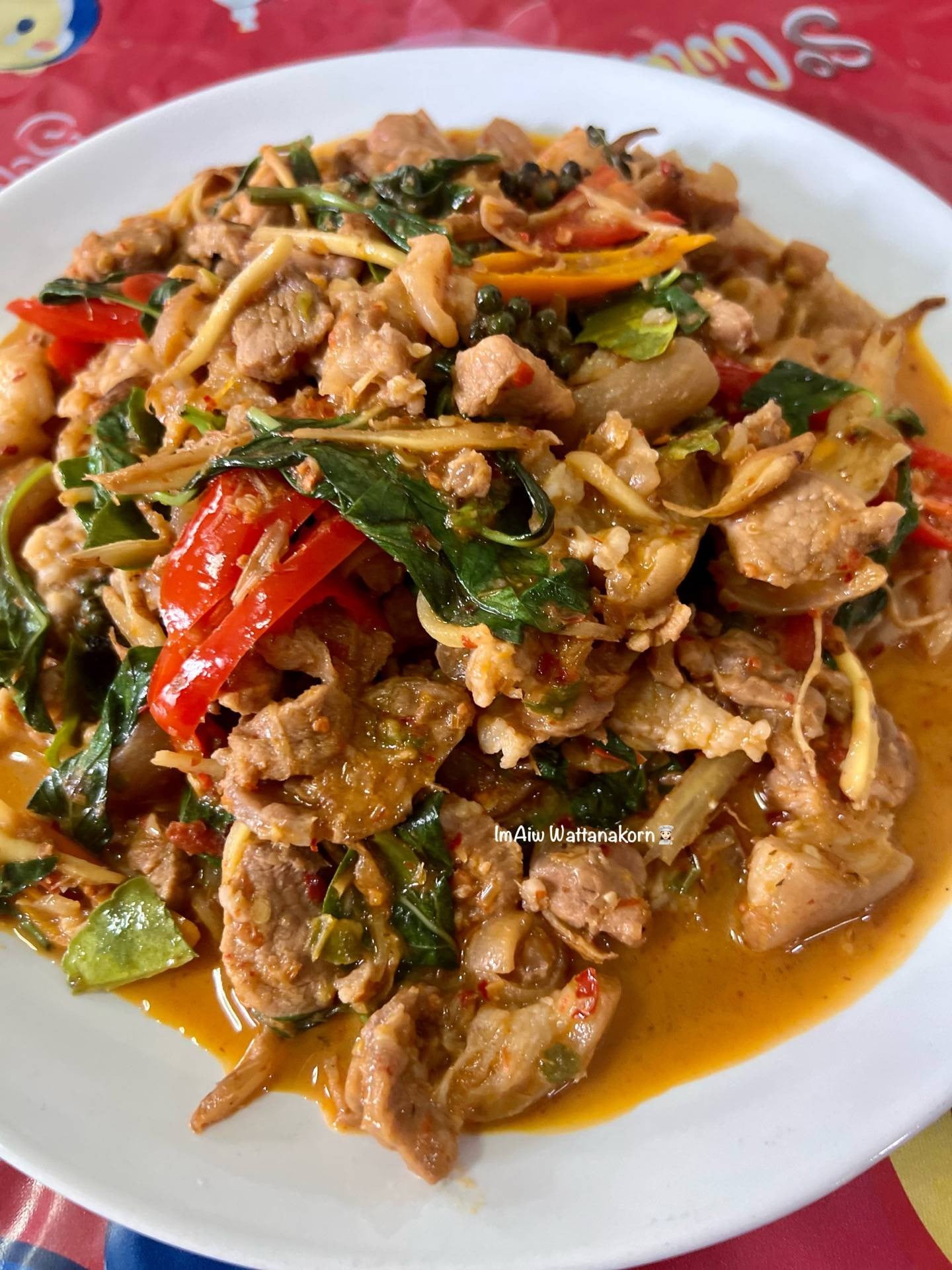 “ผัดเผ็ดขาหมู”