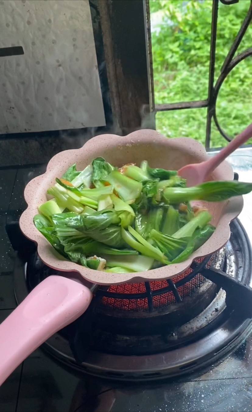 ผัดอกไก่กวางตุ้งฮ่องเต้