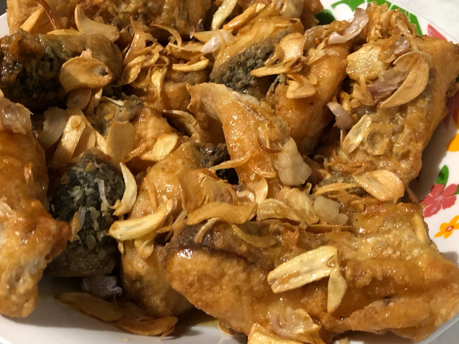 ปลากระพงทอดราดน้ำปลา