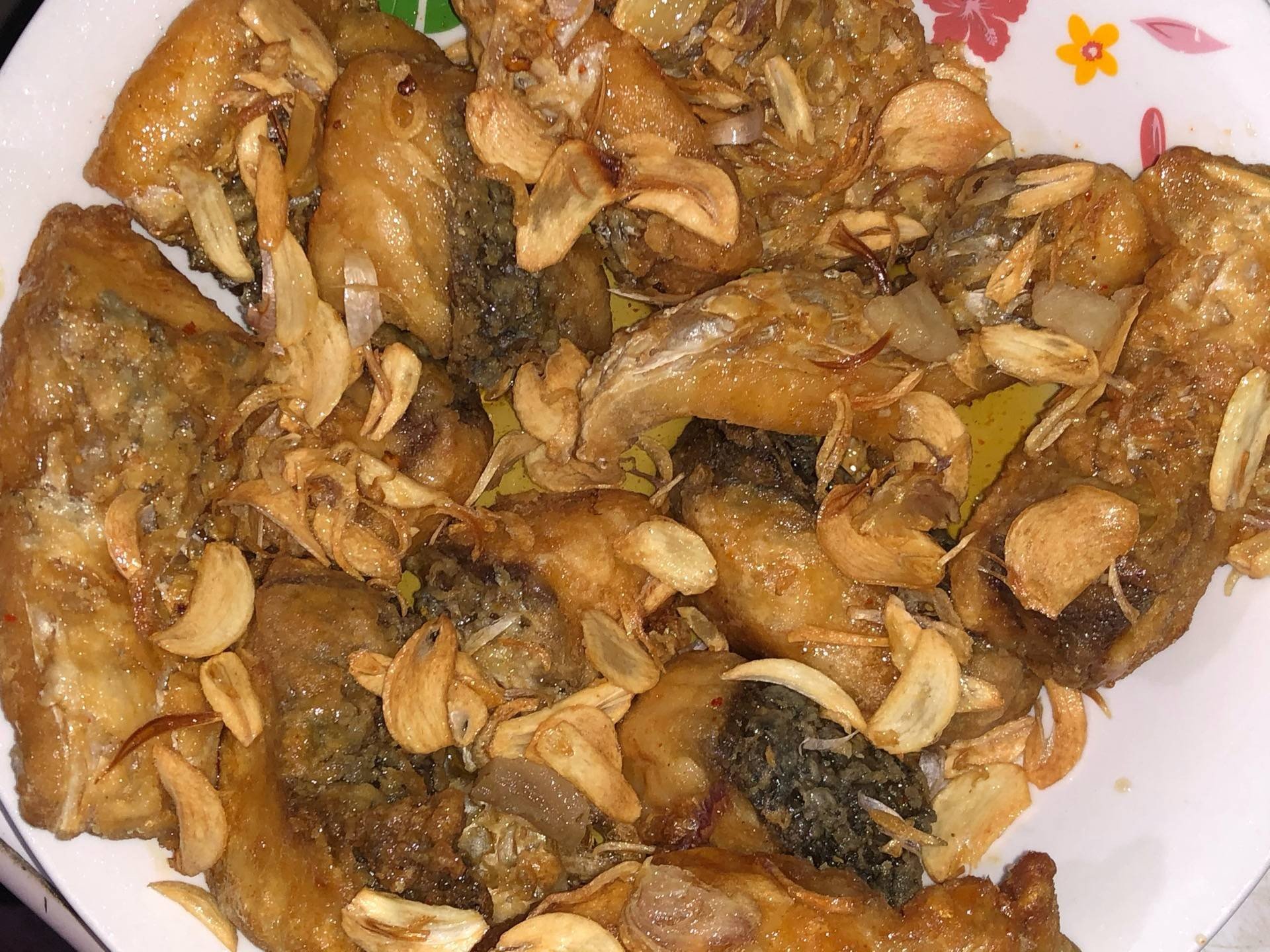 ปลากระพงทอดราดน้ำปลา