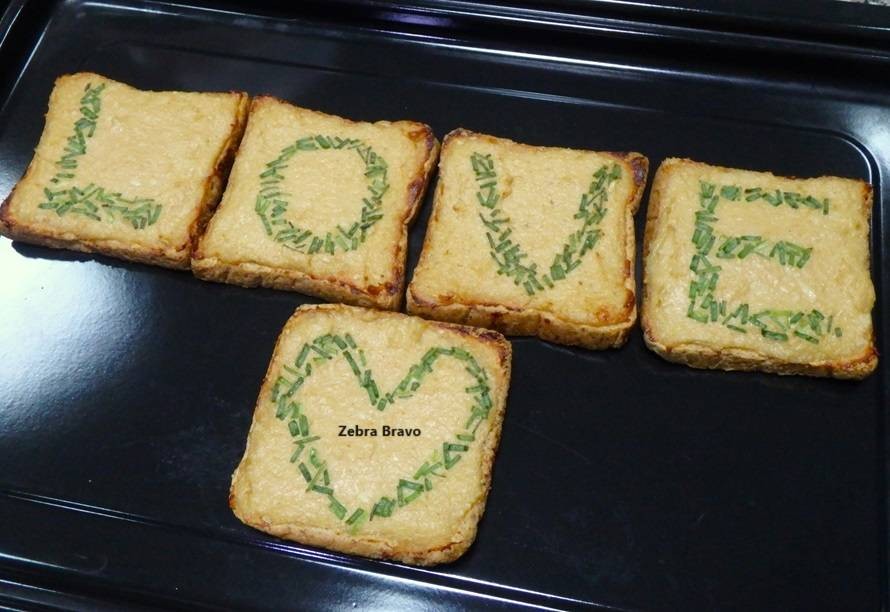 LOVE 💓 Toast