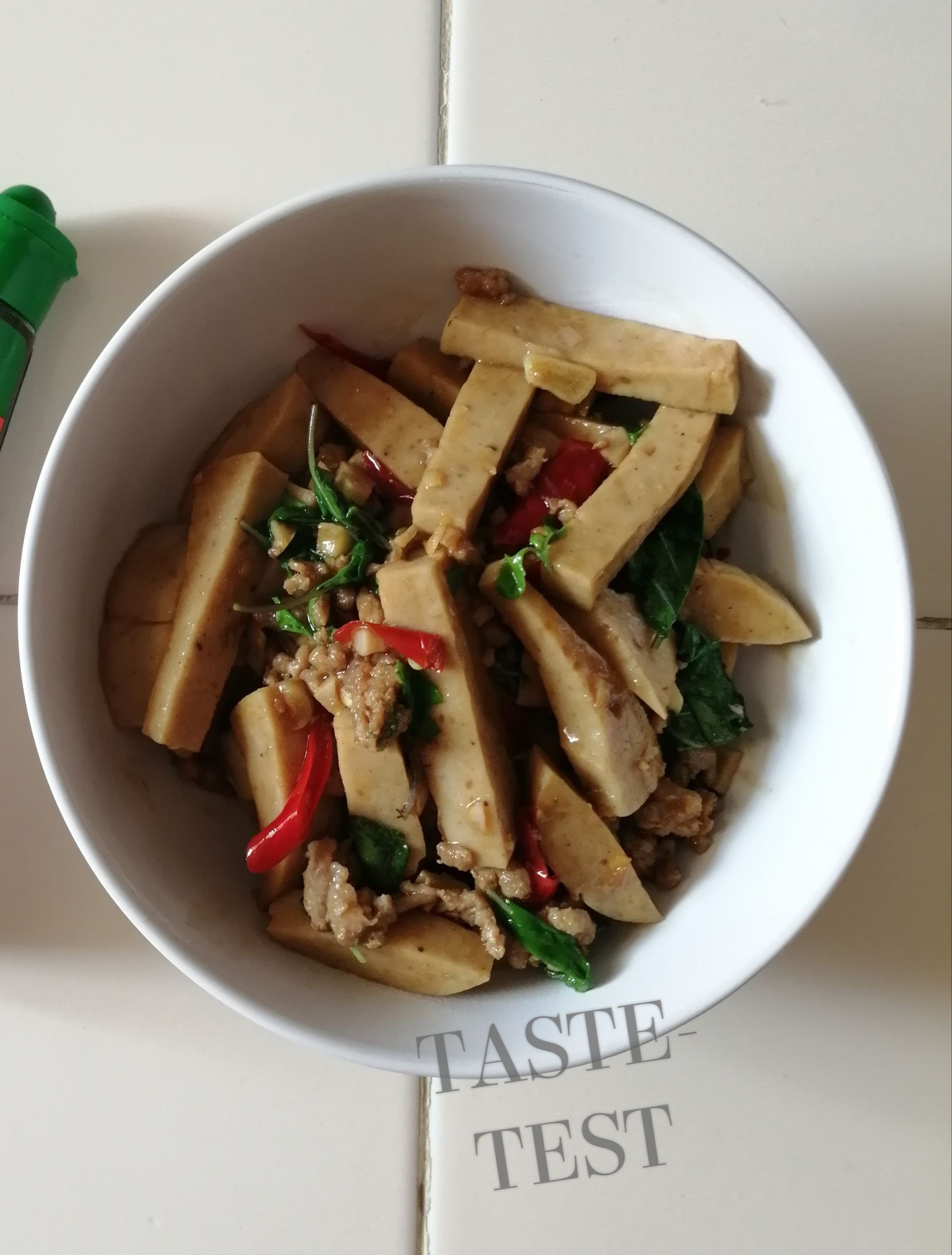 ผัดกระเพราหมูยอ+หมูสับ