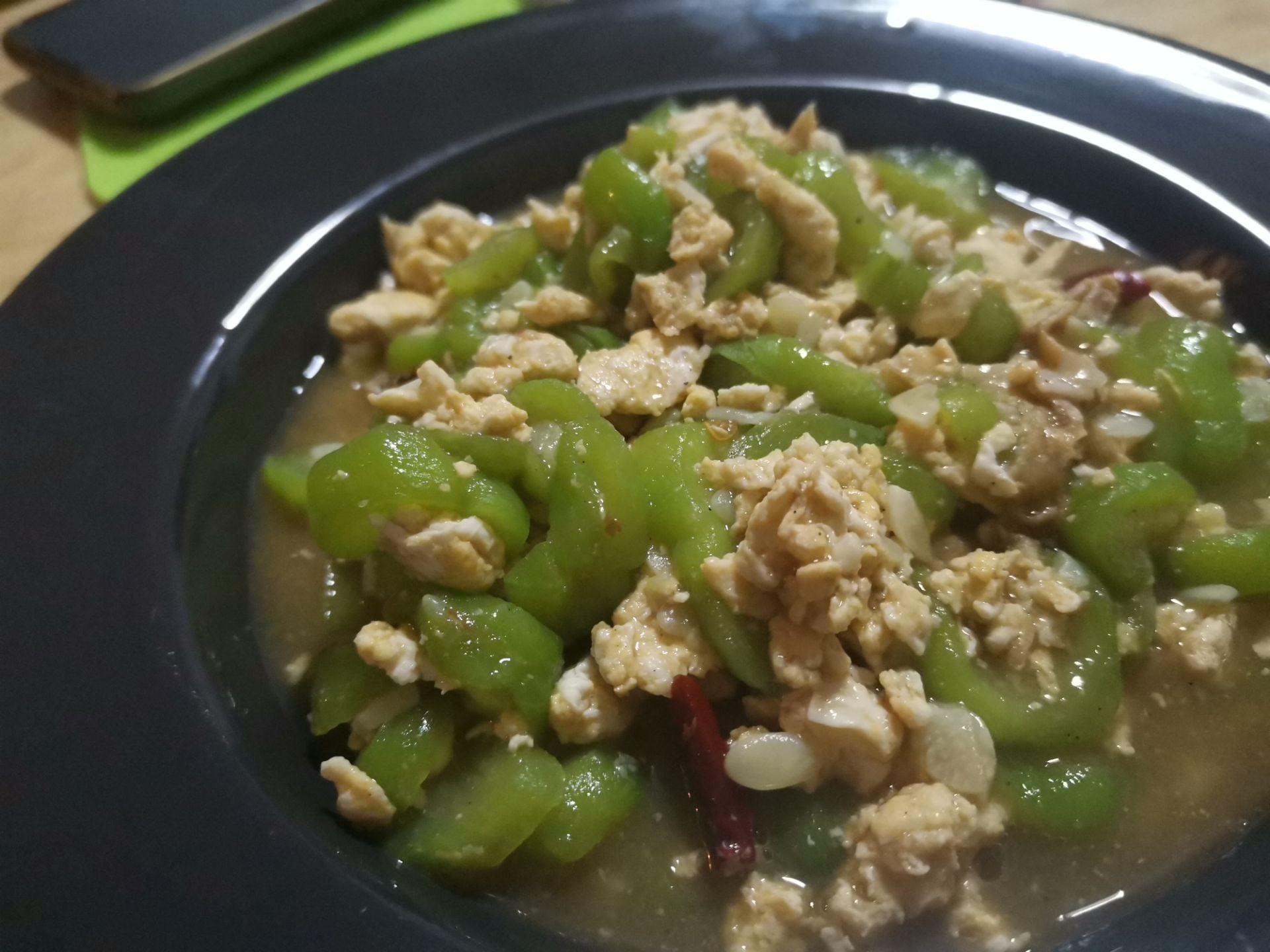 บวบผัดไข่