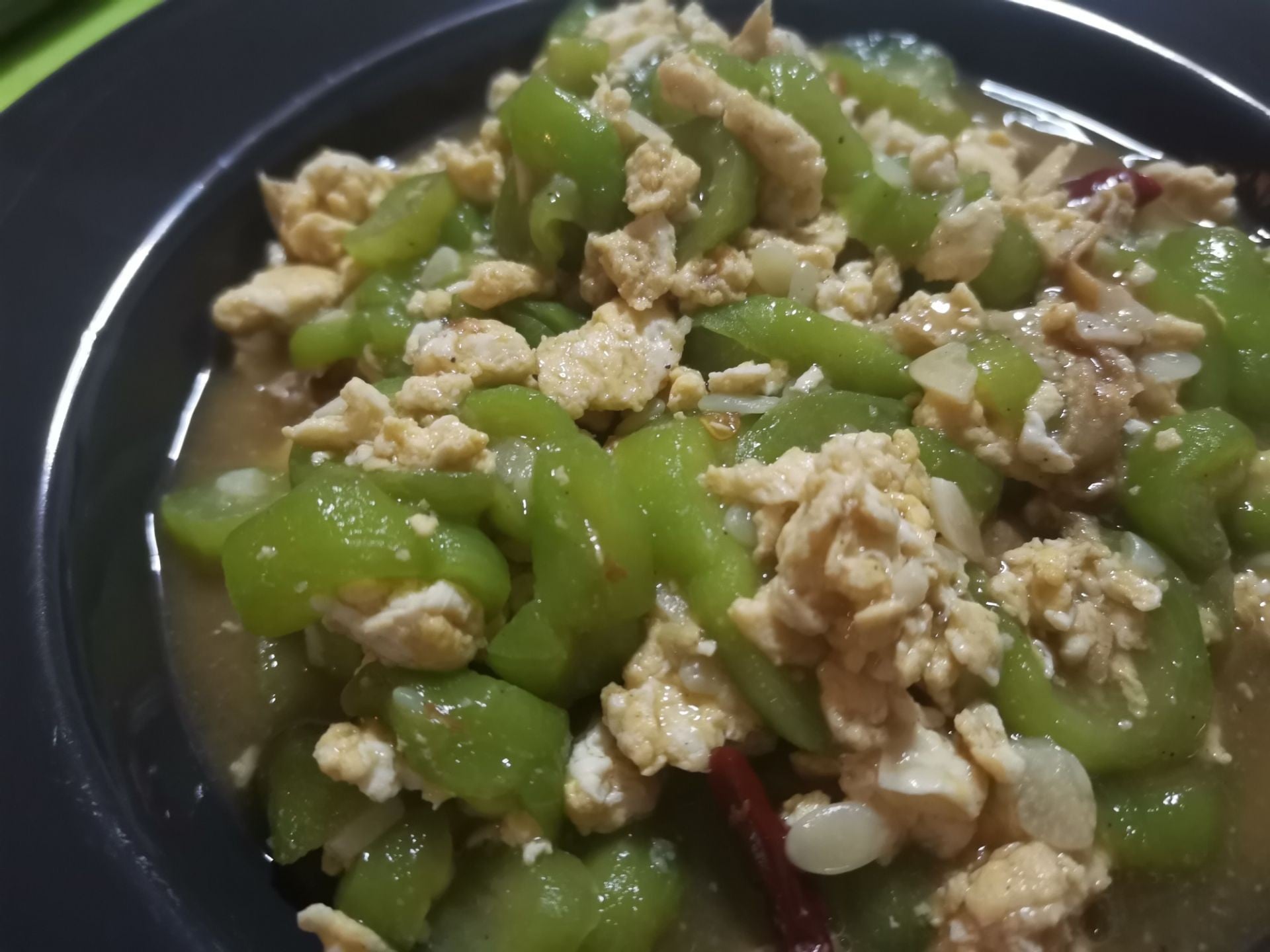 บวบผัดไข่