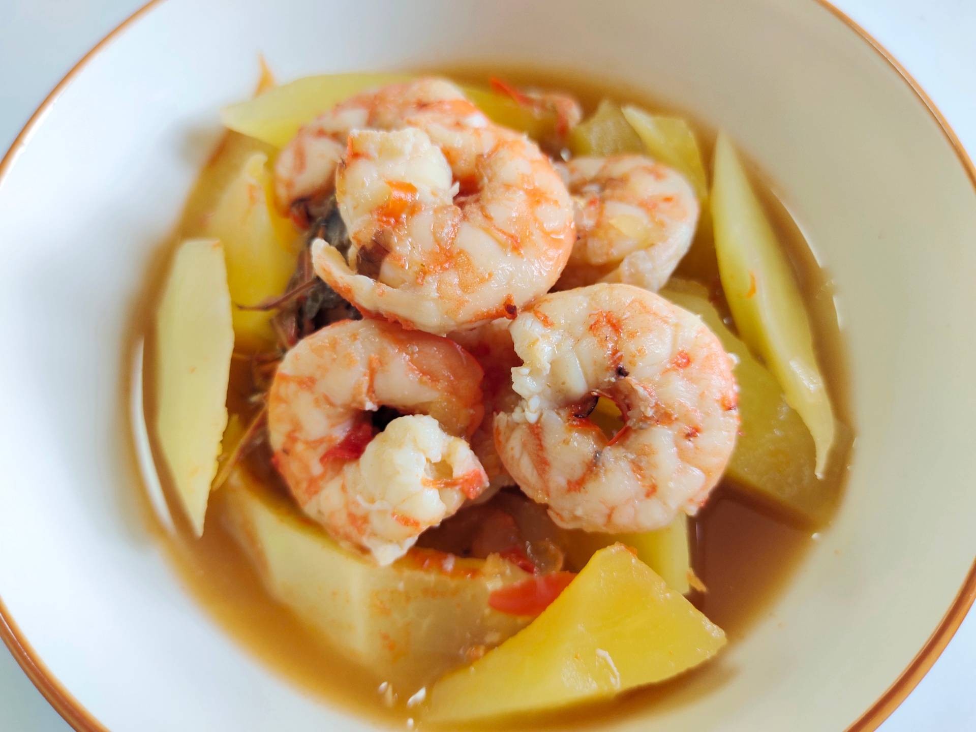 แกงส้มกุ้งมะละกอ