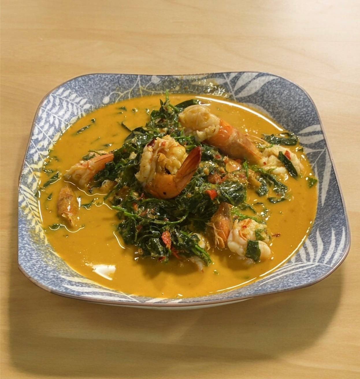 แกงคั่วกุ้งใบชะพลู