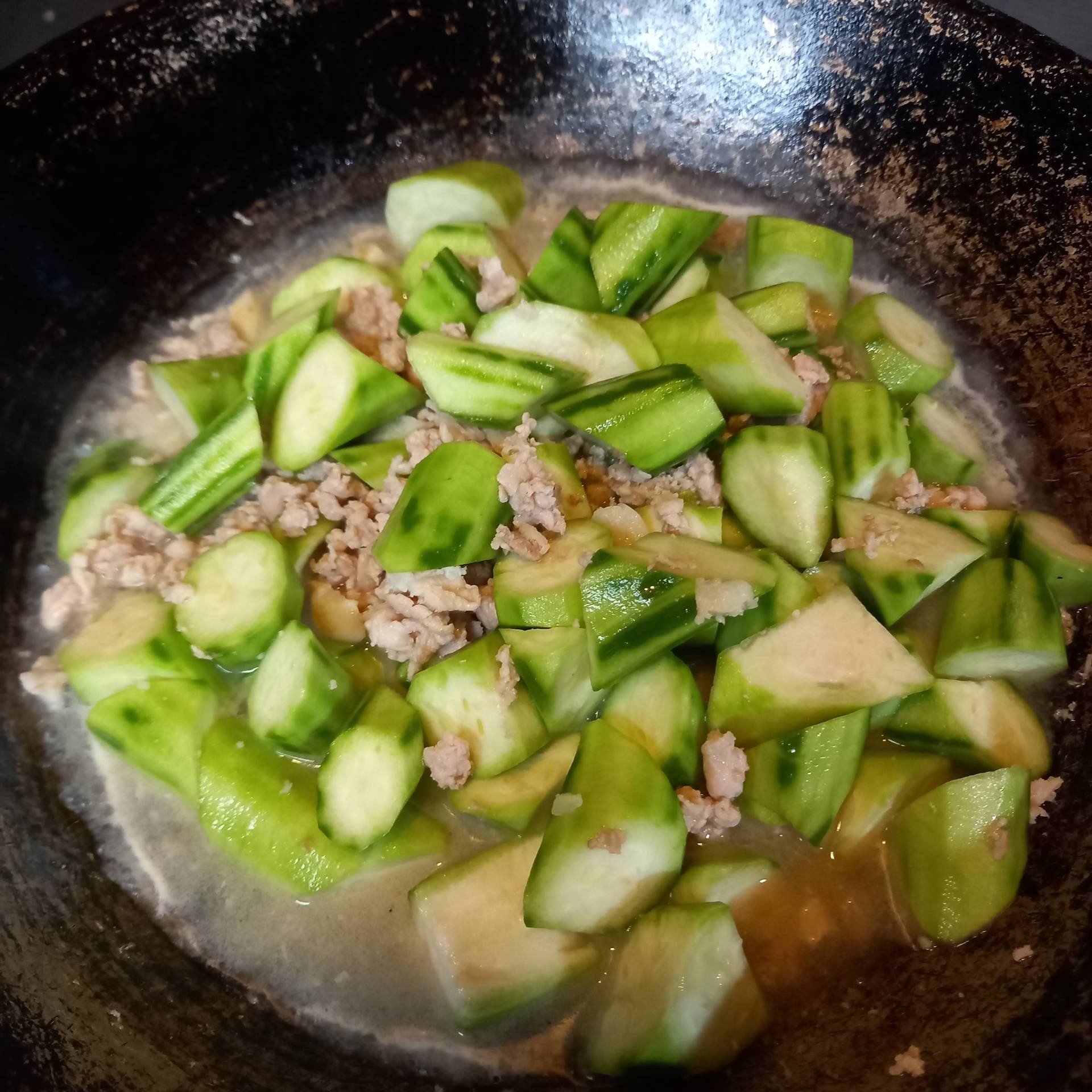 ผัดบวบใส่ไข่หมูสับ