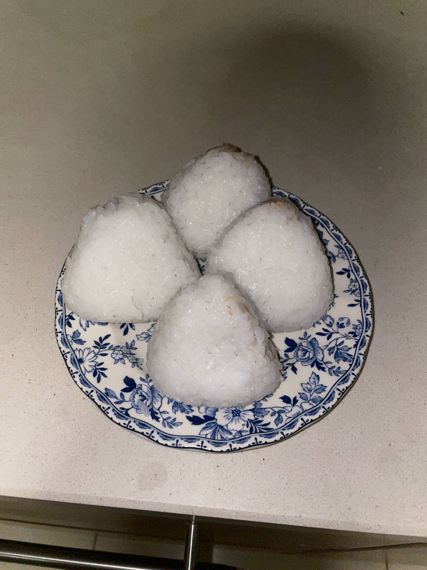 ข้าวปั้นทูน่า 🍙🐟 Tuna Onigiri