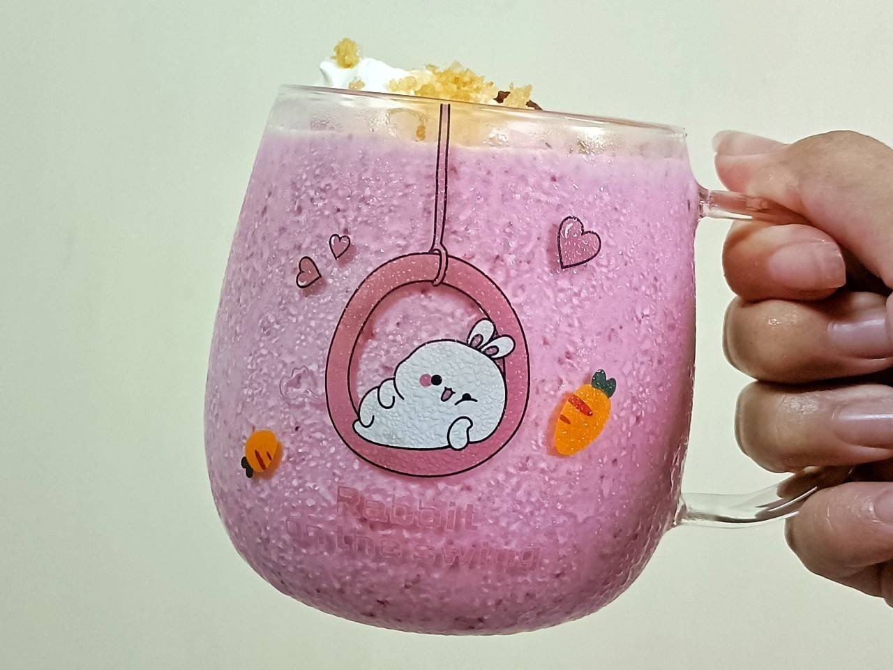 สตอเบอร์รี่สมูทตี้
