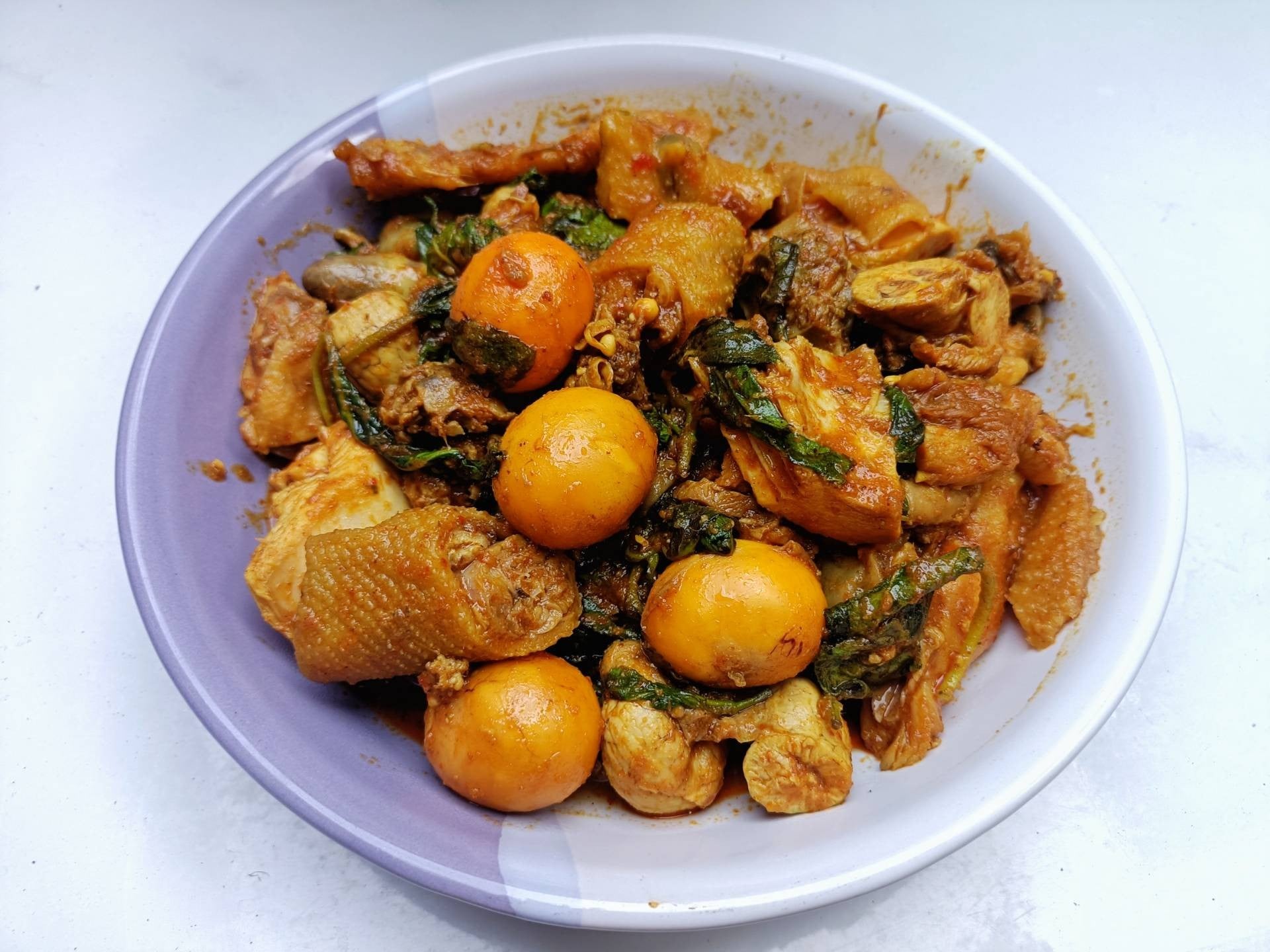 ไก่บ้านผัดพริกแกง