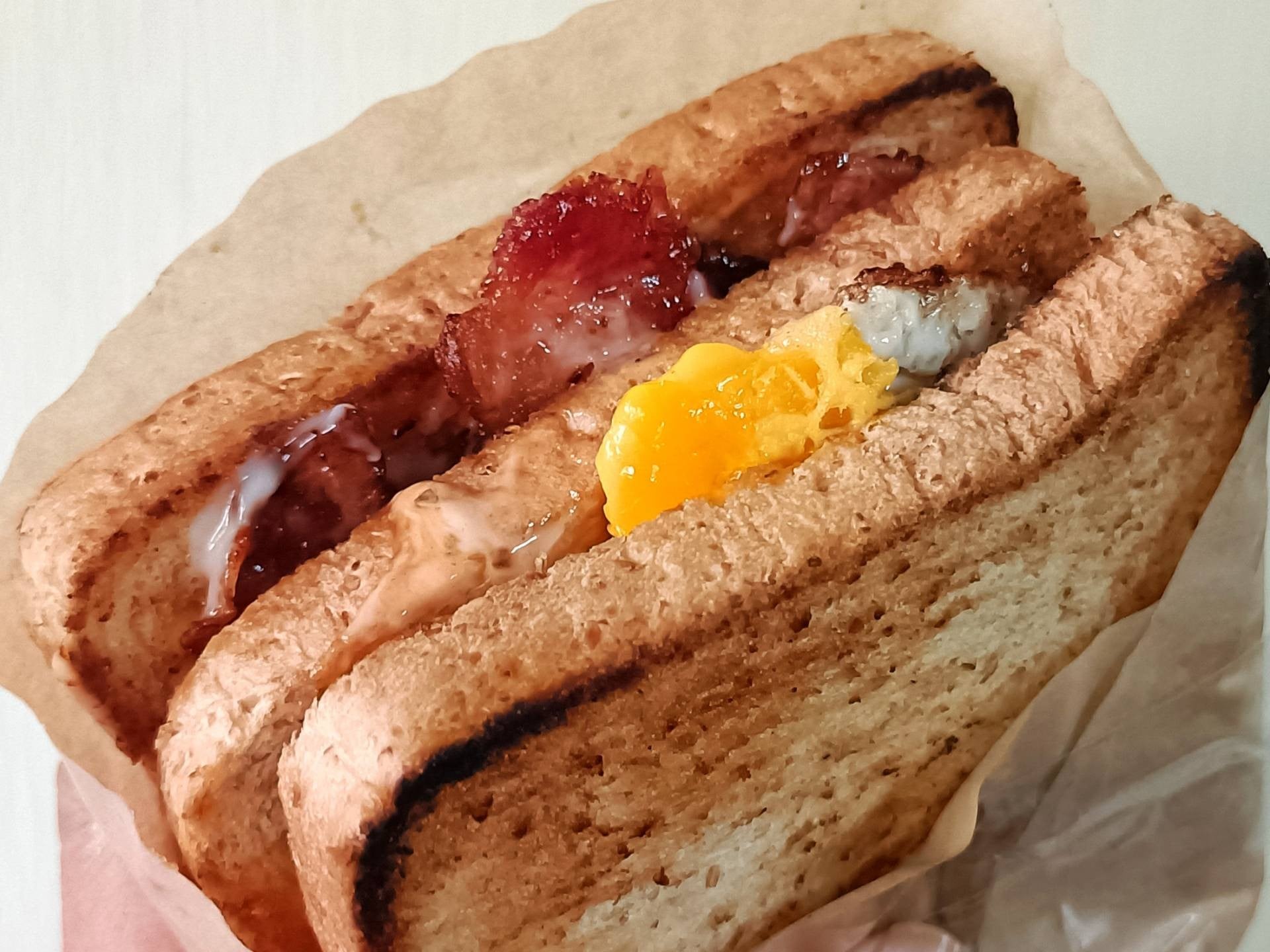 แซนวิชไข่เบคอน