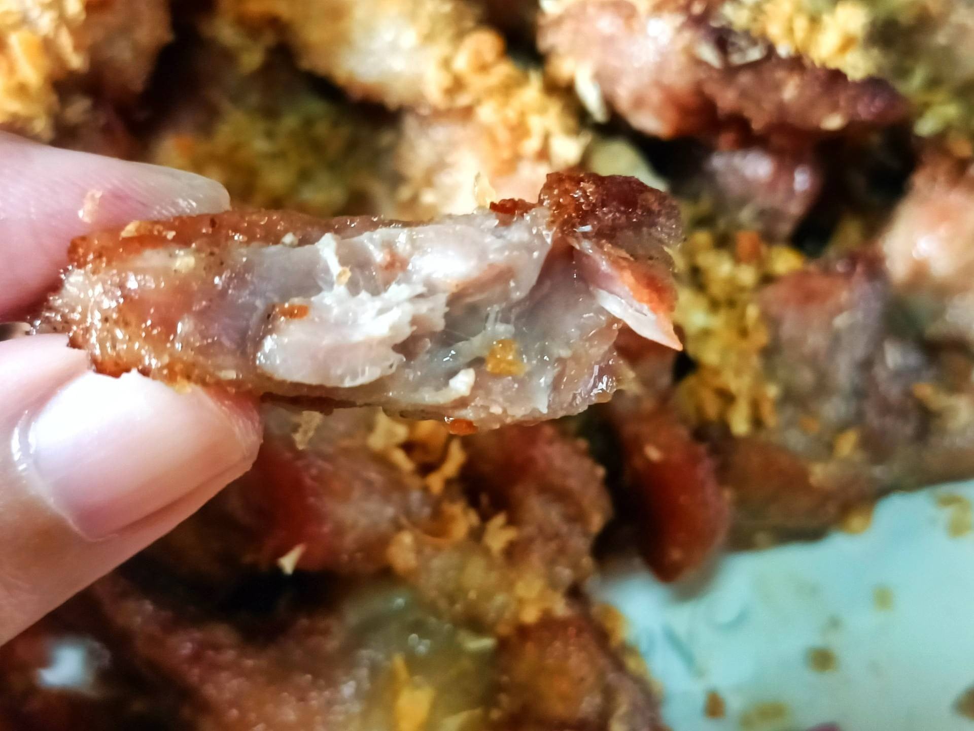 กระดูกอ่อนหมูทอด
