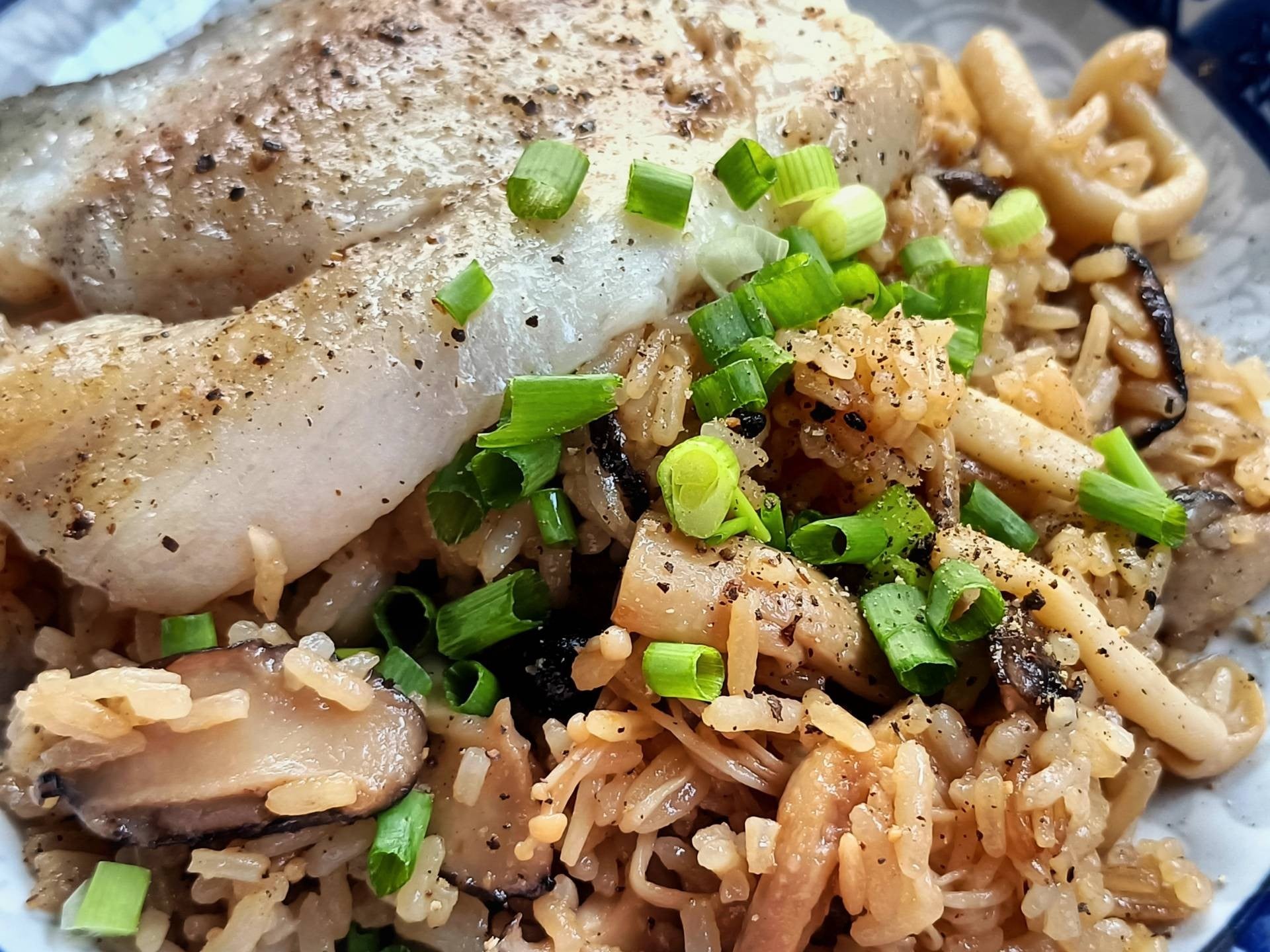 ข้าวอบเห็ด & ปลาย่าง