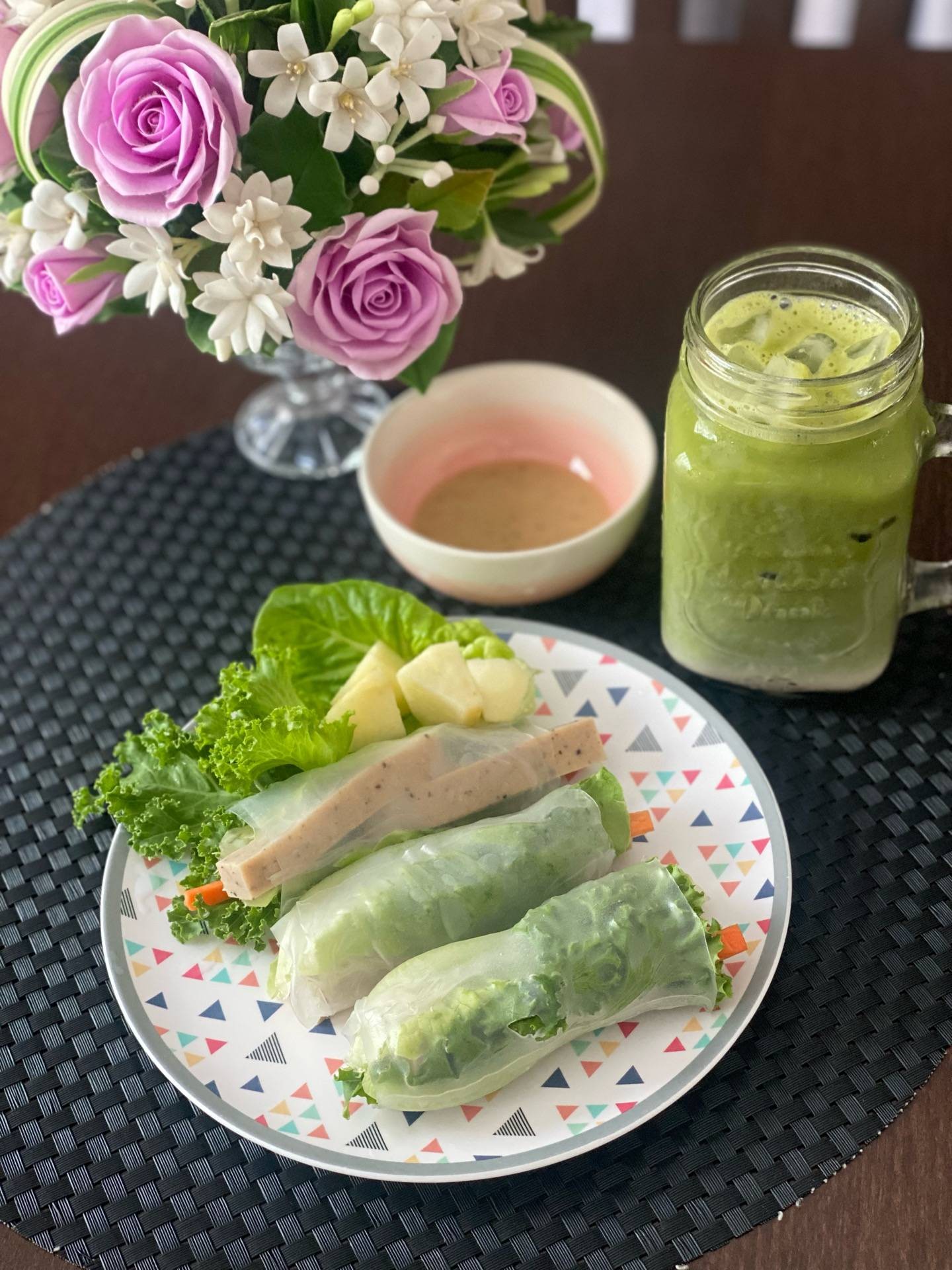 สลัดโรล โอ้โหง่ายขนาดนี้เลย