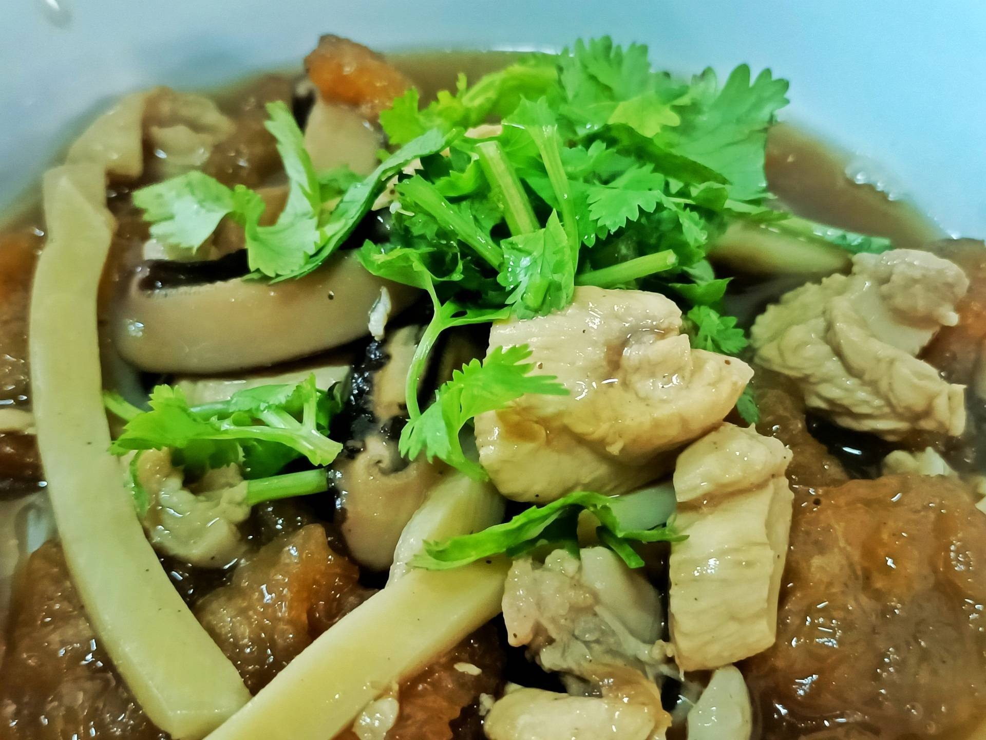 กระเพราปลา (แคบหมู)