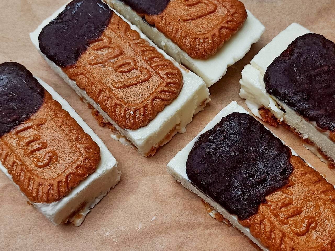 Biscoff Greek Yogurt Bar