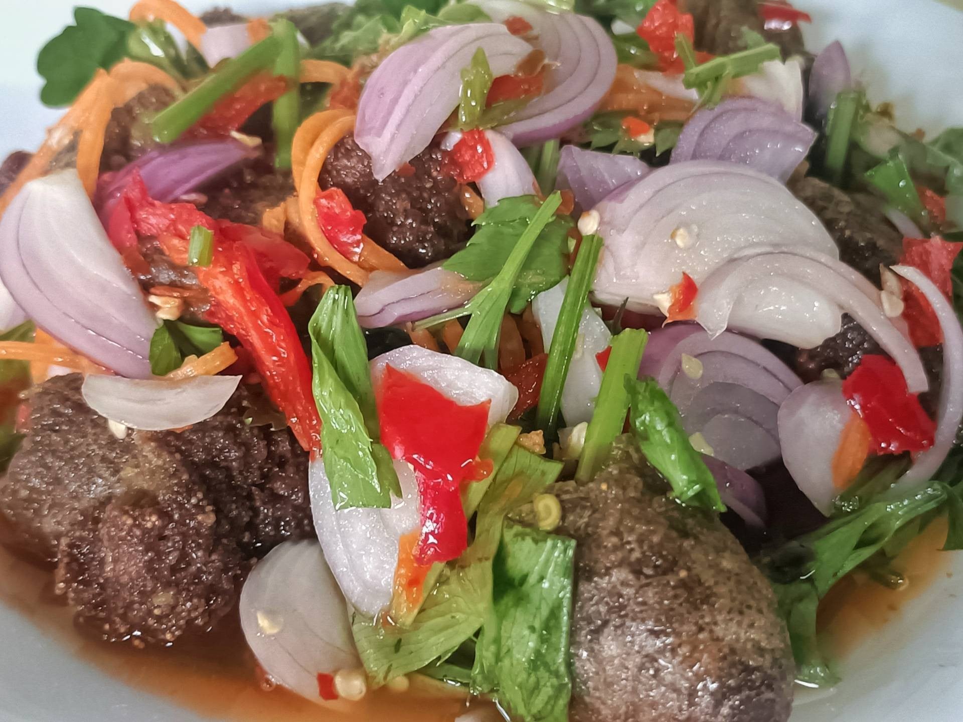 ยำไข่ปลาดุก
