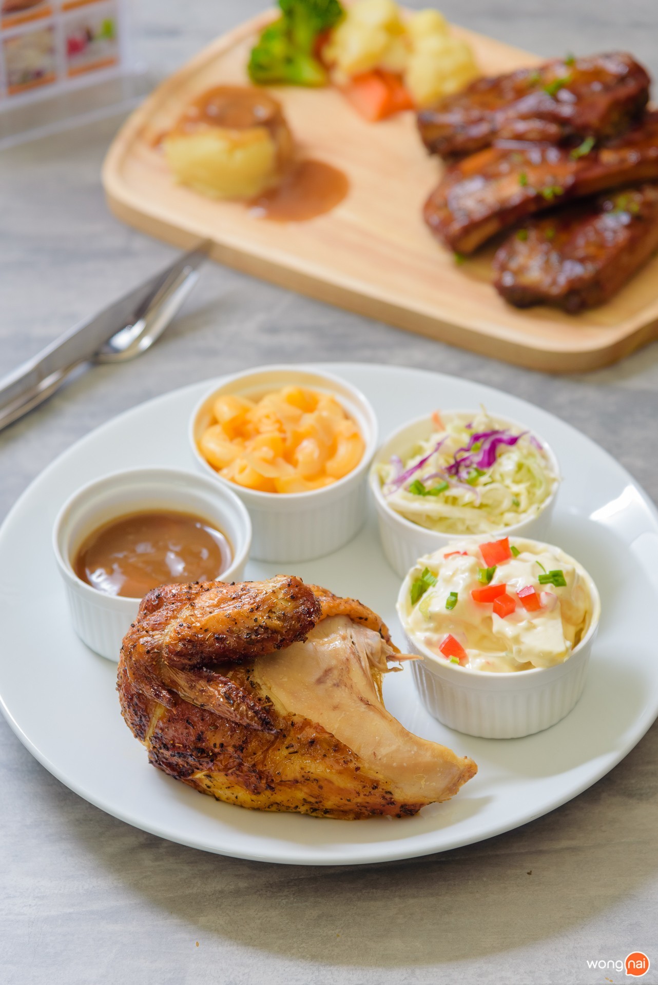 เมนู “Quarter Chicken Meal” ของร้าน “Kenny Rogers Roasters” ในโซน Public House ของห้าง Central Festival Phuket