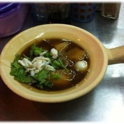 กระเพาะปลานำ้แดง ซอยแปลงนาม