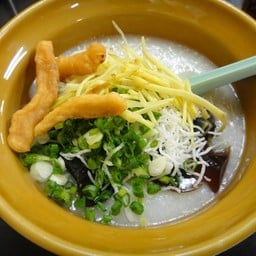 โจ๊กบางกอก ข้างโรงเรียนอนุบาลผไทวิทยา