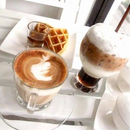 ณ ดอยช้าง เอกมัย