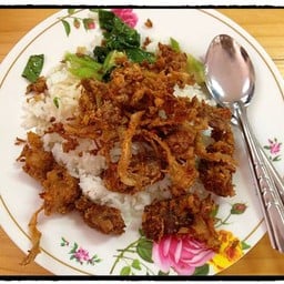 หมูตุ๋นทอดกระเทียม