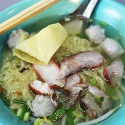 ก๋วยเตี๋ยวไก่ตุ๋น ลูกชิ้นหมูทำเอง อัมพวา