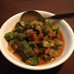 แกงดอกกระเจี้ยบ Okra curry