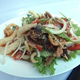 ยำสามกรอบ