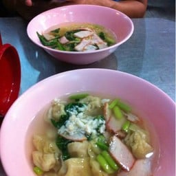 จังโก้บะหมี่เกี๊ยวคอนแวนท์