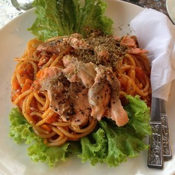 สปาเกตตี้ แซลมอน พริกไทยดำ อร่อย