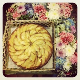 Apple cake