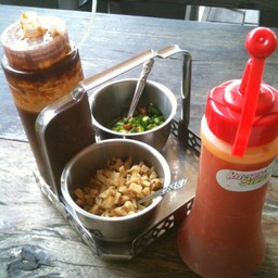 ความสะอาดสะอ้านของเจ้าของร้านที่ลามเลียมายังพวงเครื่องปรุง