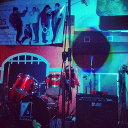 ร้าน ป 1/2