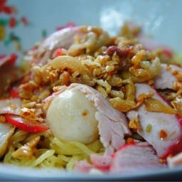 ตาเมือง บะหมี่เกี๊ยว -