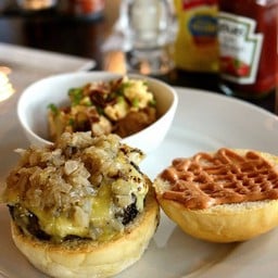 The Patty Melt 300 บาท 