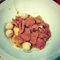 เจ้หมวยเกาเหลาเนื้อวัดหนัง