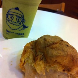 Assum Milk Tea Puff cream :)) with Frappe milk matcha ... Great!