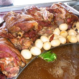 ขาหมูรสชาดกลมกล่อม