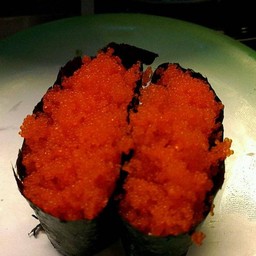 ซูชิหน้าไข่กุ้ง 