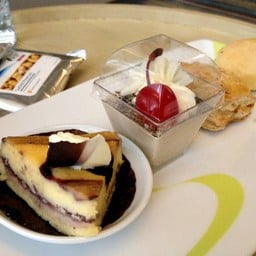 Blue Ribbon Lounge