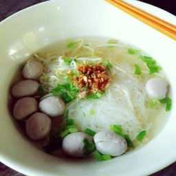 เส้นหมี่ชิ้นน้ำ