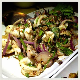 ลาบปลาหมึก