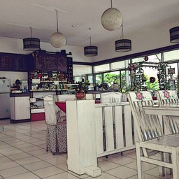 ลุงช้างคาเฟ่