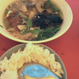 ร้านต้มเลือดหมูข้าง บลจ. กรุงศรี