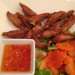 ปีกไก่ทอด กรอบนอกนุ่มใน