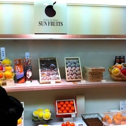 Sun Fruits Mitsukoshi, Ginza