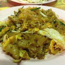 ผัดไท ยายปั๋ง ตลาดสดสุรินทร์