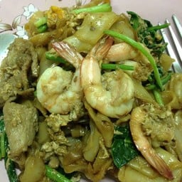 ราดหน้าเคี้ยง ลาดพร้าว101